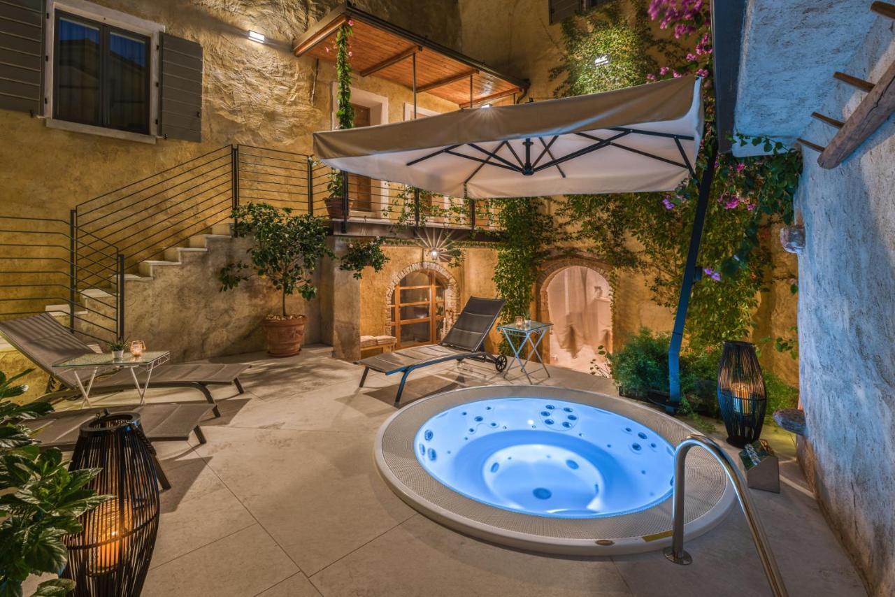 Corte Alma Spa And Luxury Home Gargnano Extérieur photo